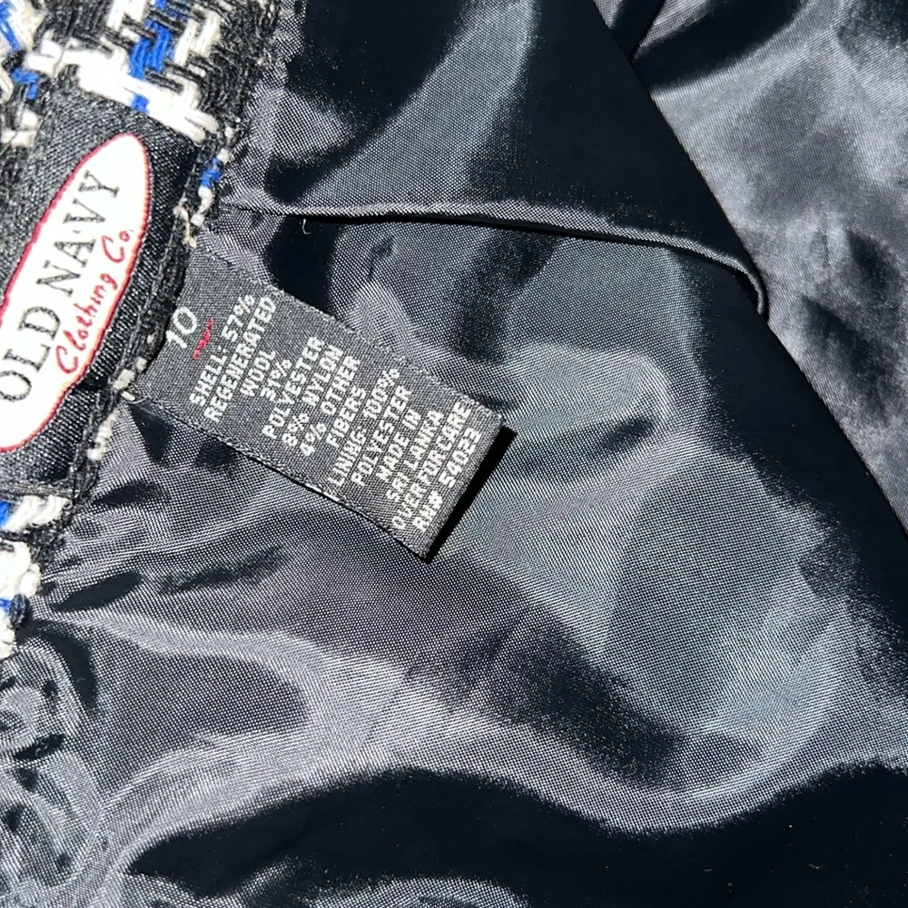 SOLD 🎄🎅🏾 - Picture 8 of 9